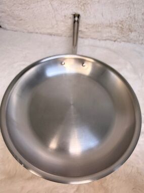 All-Clad D5 Brushed 5-Ply 12 inch Fry Pan